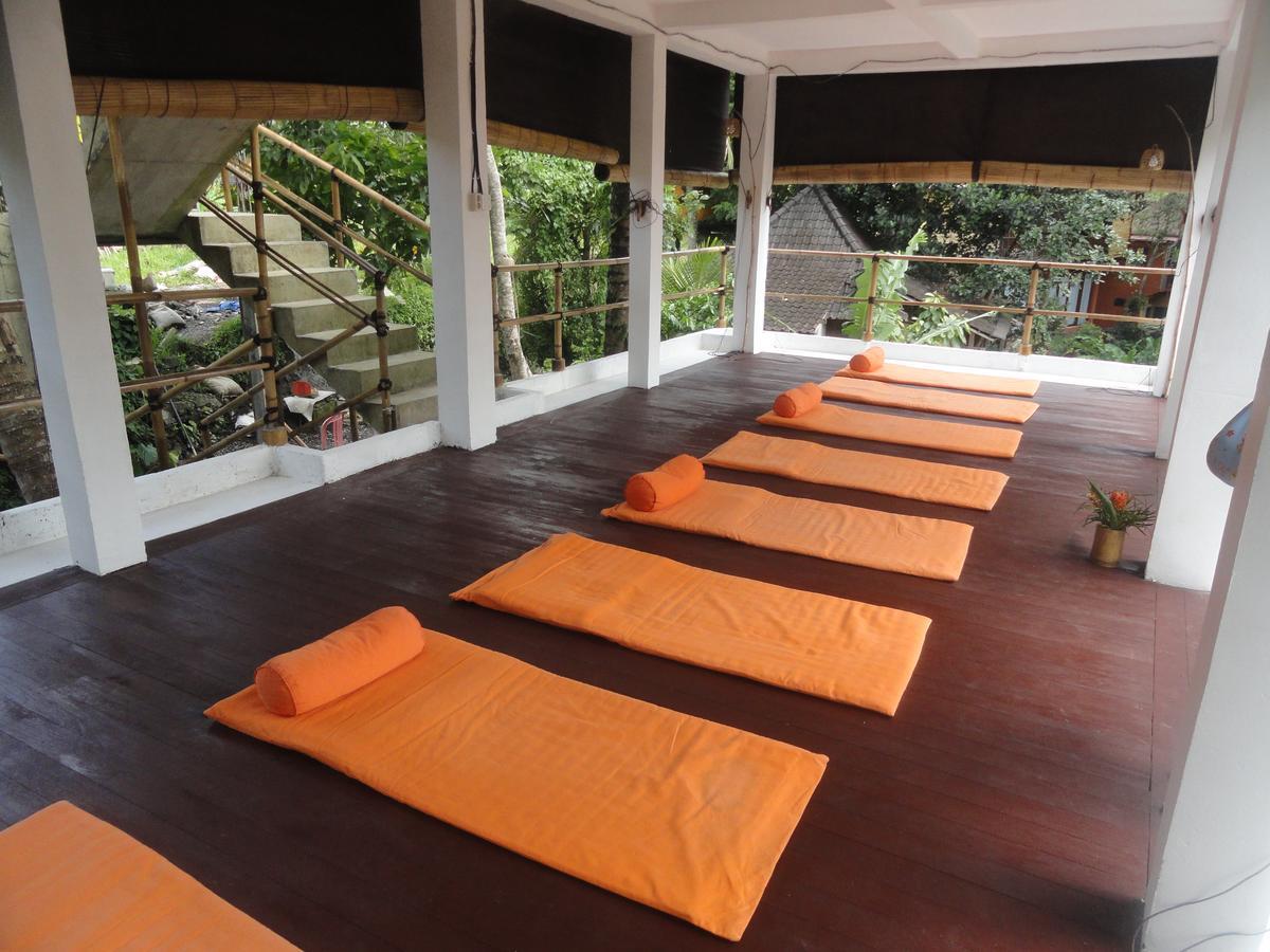 Putu Yoga Bungalow Ubud Buitenkant foto